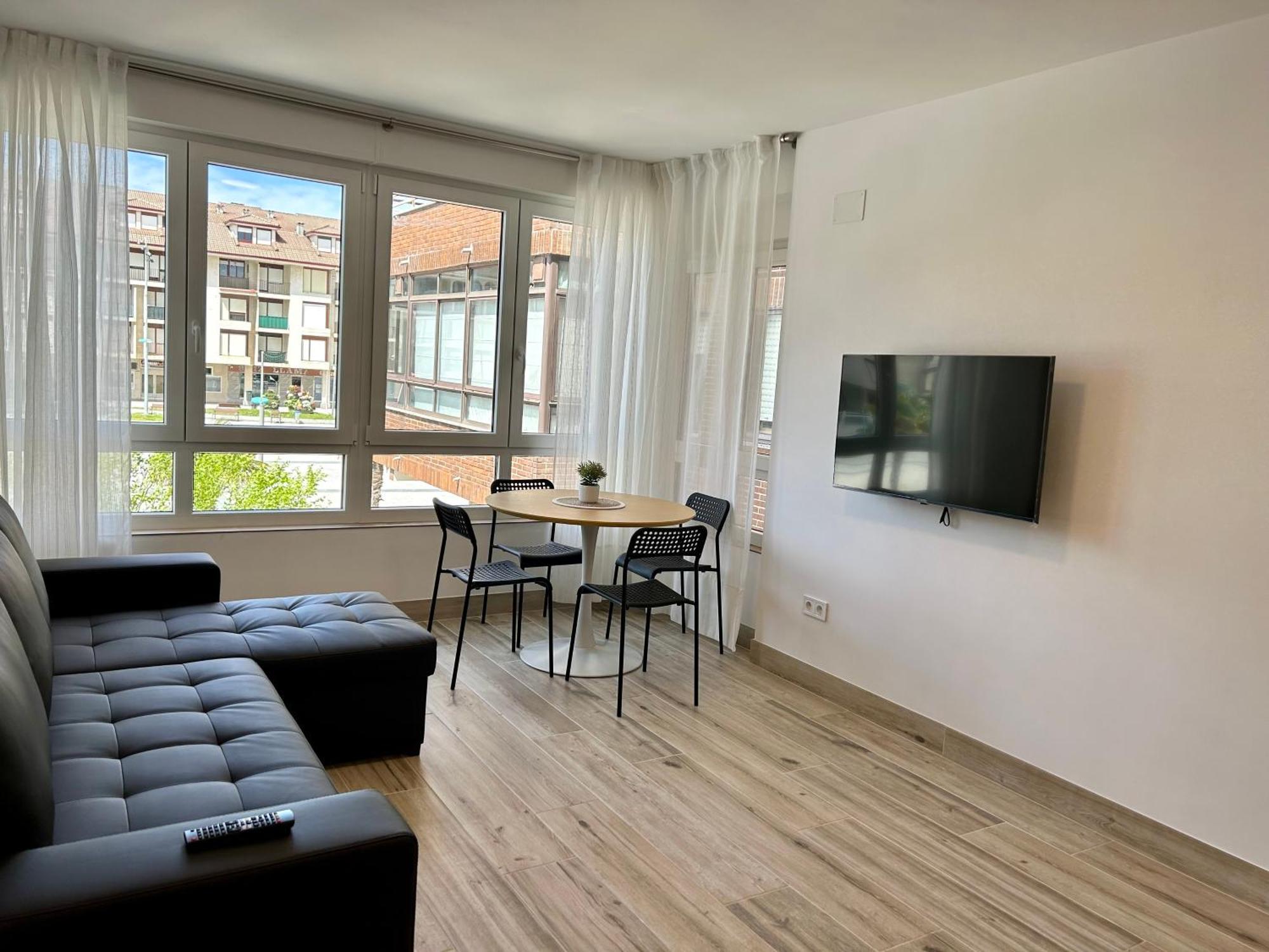Apartamento Plaza De La Villa Playa Trengandin Noja Bagian luar foto