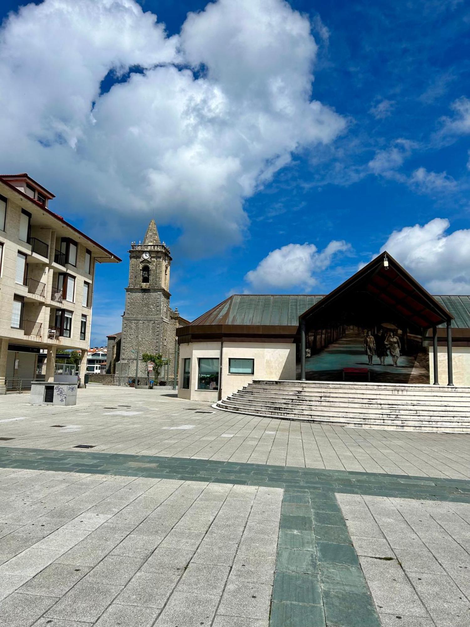 Apartamento Plaza De La Villa Playa Trengandin Noja Bagian luar foto